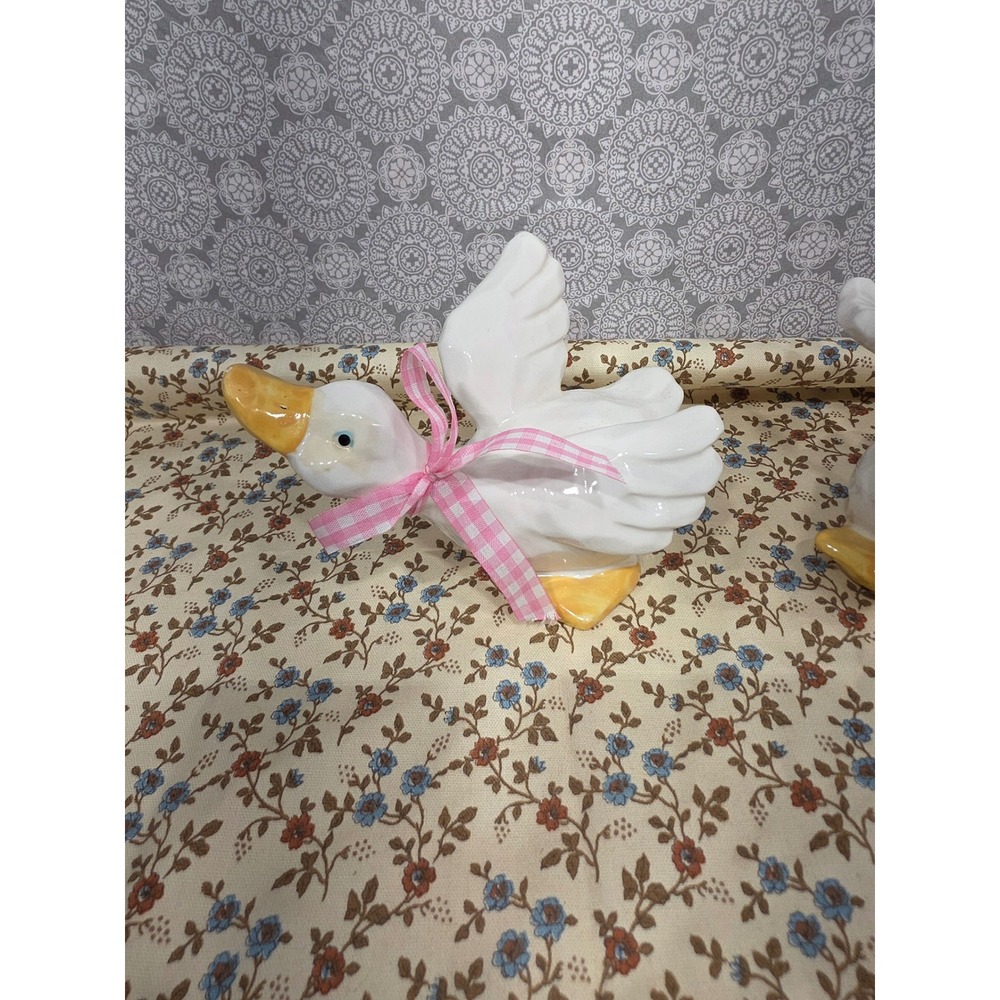 Vintage Ceramic Duck Figurines with Gingham Ribbon Bows Lot of 4 Home Decor Bird - Picture 2 of 11